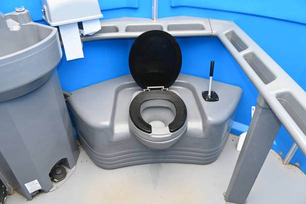 Best Porta potty rental near me  in Fairbury, NE